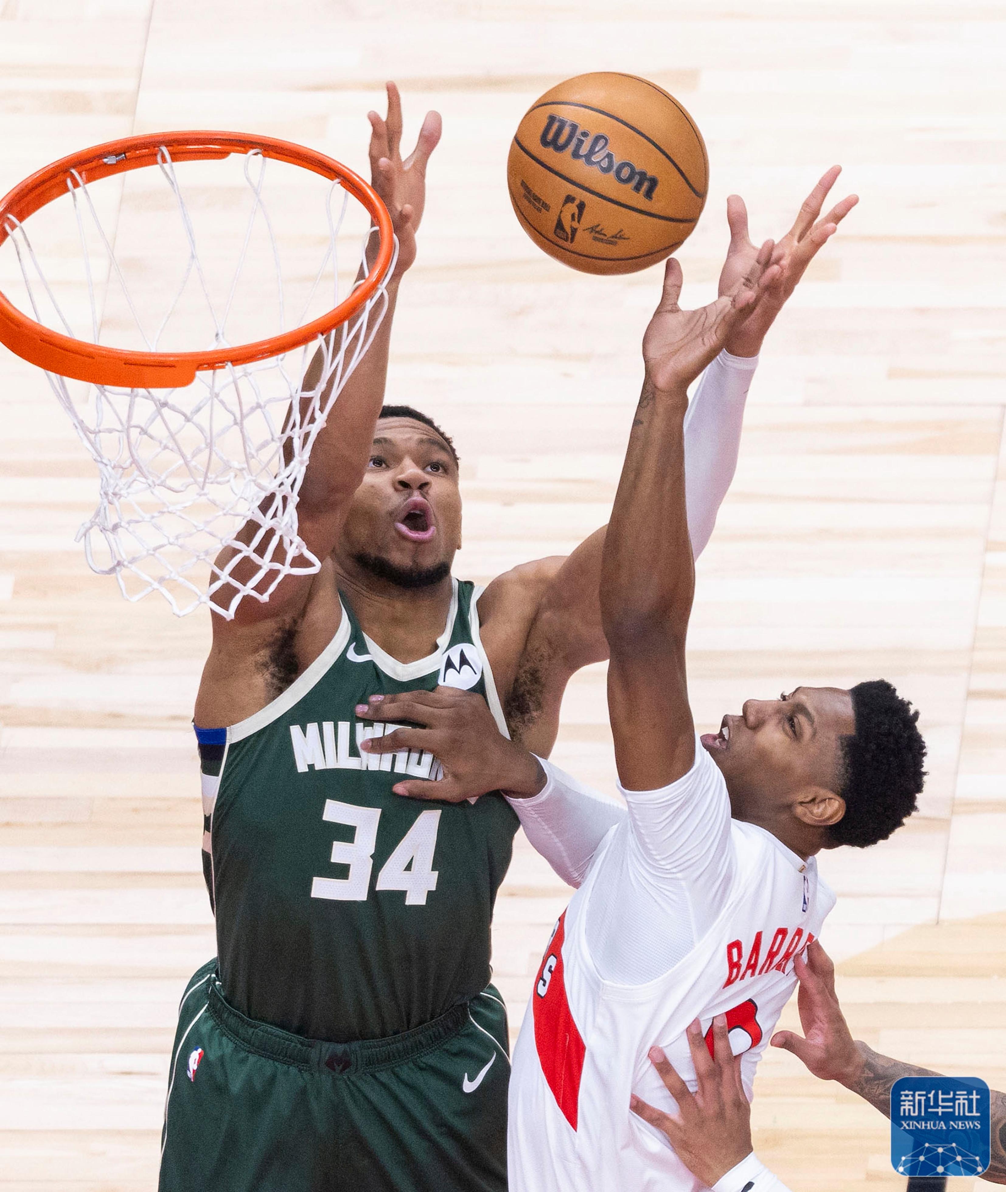 九游体育关于窗口期密尔沃基雄鹿调整名单：NBA季后赛节点到来，气氛紧张，年轻球员得到机会的信息